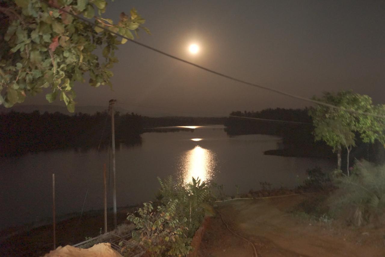 Sona Villa, The Lake Chalet Kudal  Exterior foto